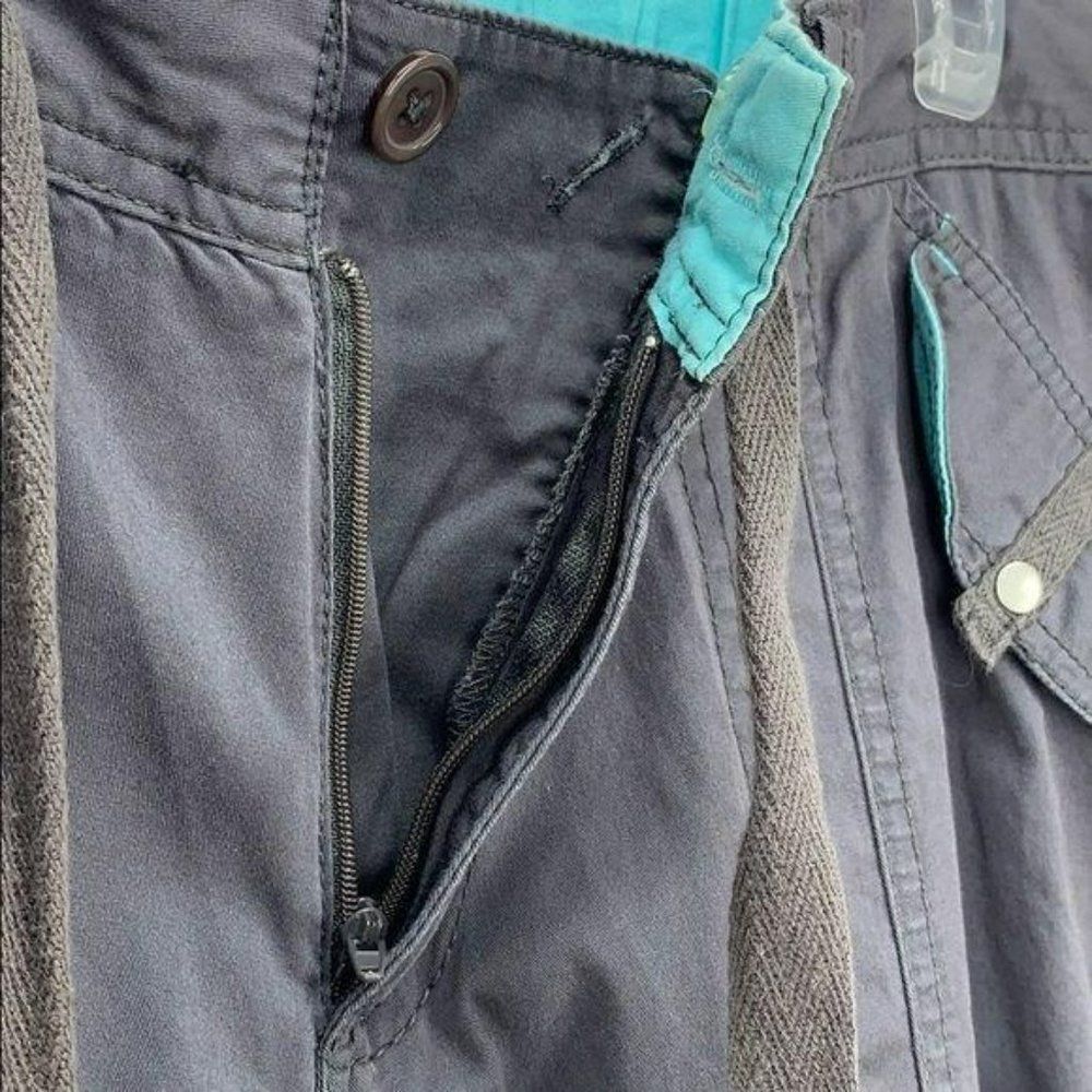 Natalie and Me Gray Medium cotton Capri Cargo Pants‎ - Picture 7 of 12